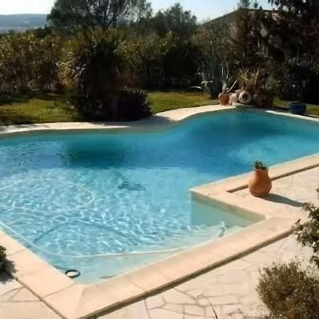 House With Swimming Pool In Villeneuve-lès-Avignon
