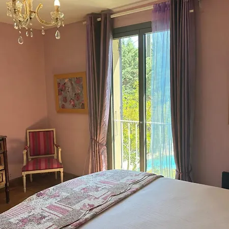Apartamento House With Swimming Pool In *