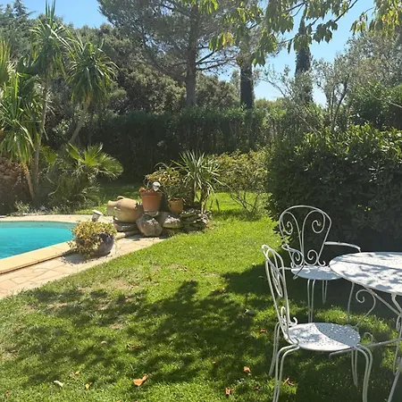 House With Swimming Pool In דירה Villeneuve-lès-Avignon
