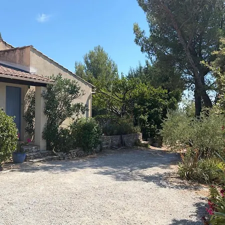 House With Swimming Pool In Villeneuve-lès-Avignon